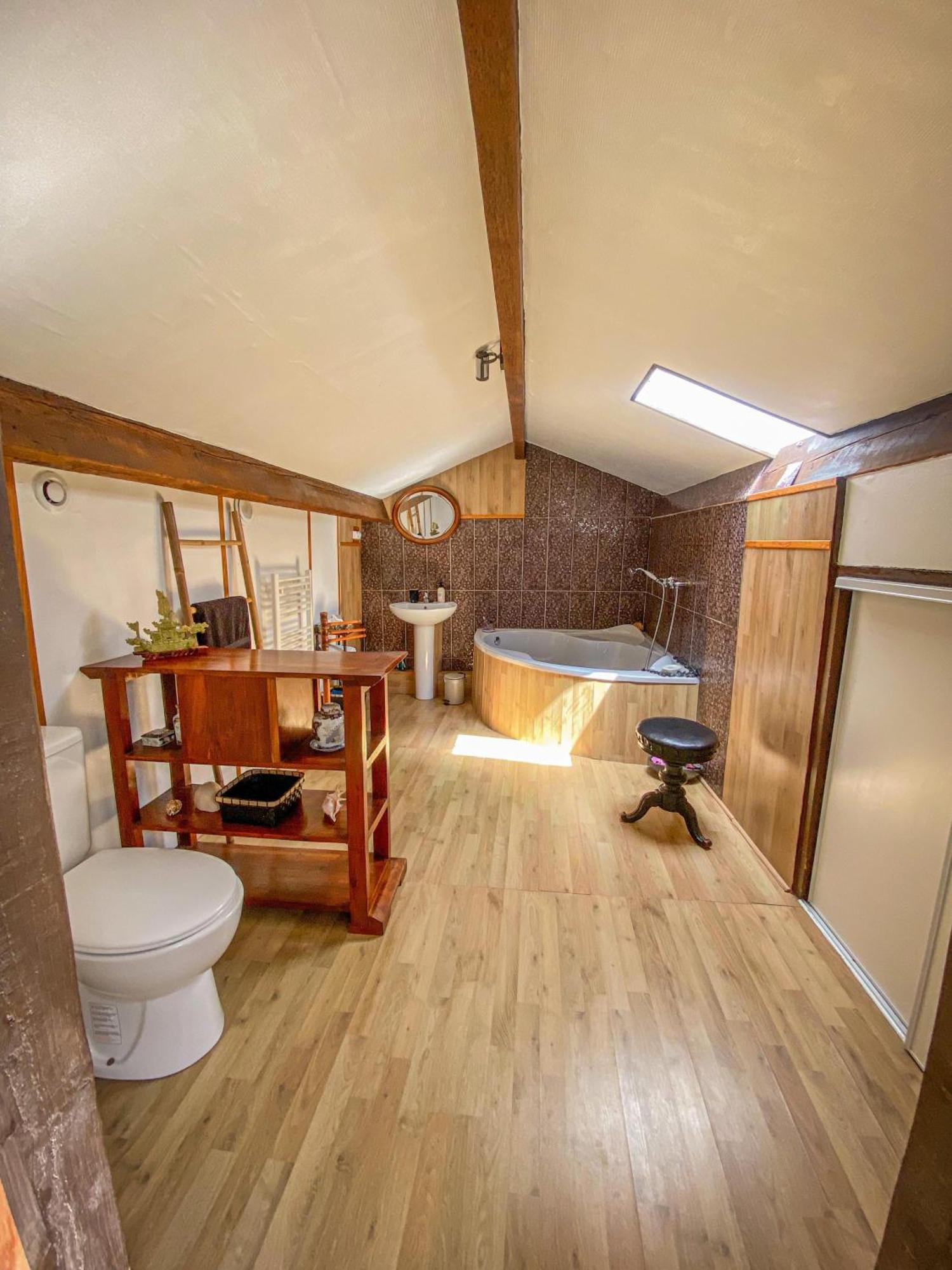 Ryokan Lankana Exideuil-sur-Vienne Eksteriør bilde